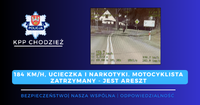 Zdjęcie motocyklisty znacząco przekraczającego prędkość w terenie zabudowanym.